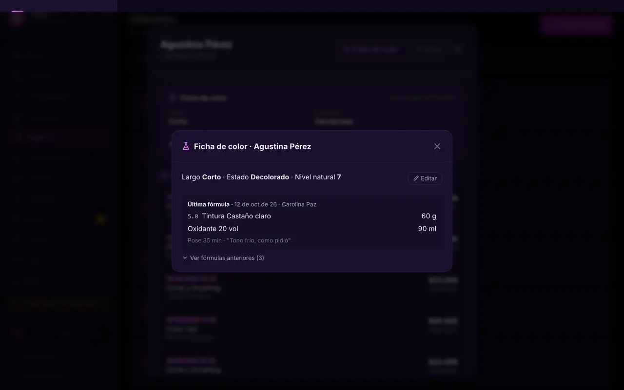 Ficha de color de una clienta con la última fórmula